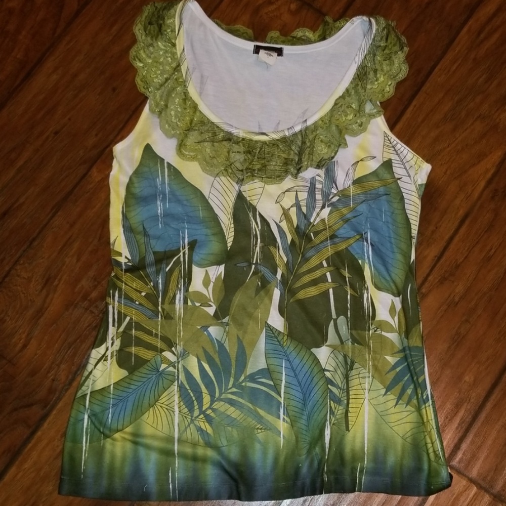 Juniors tank top